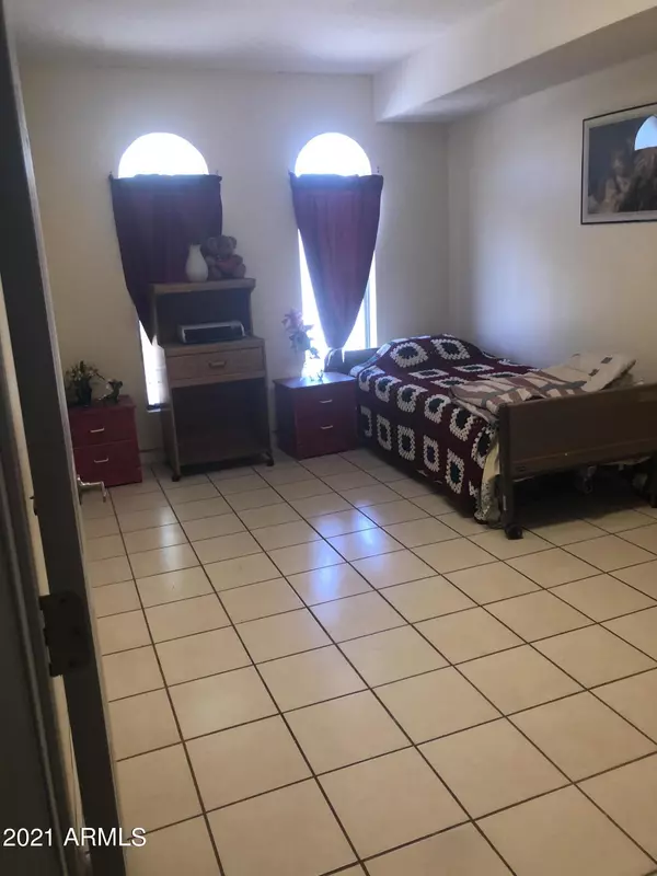 Glendale, AZ 85303,5623 N 83RD Avenue