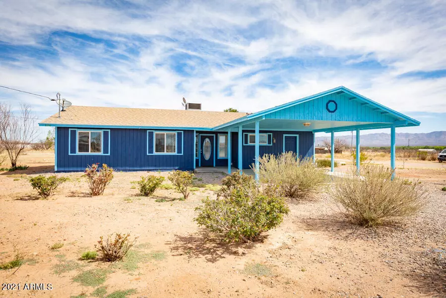 10525 E CLINE Avenue, Hereford, AZ 85615