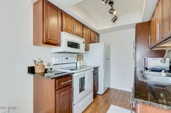 Scottsdale, AZ 85258,7350 N VIA PASEO DEL SUR -- #R104