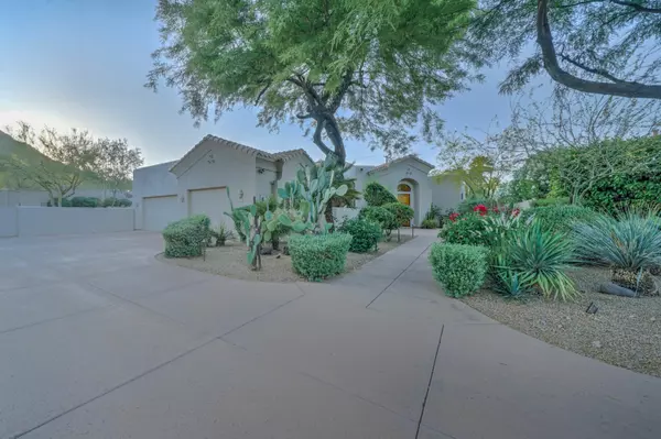 Paradise Valley, AZ 85253,5226 N 63RD Place