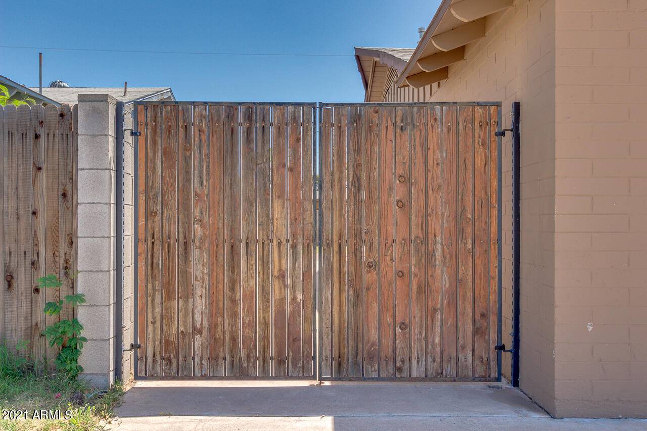 Phoenix, AZ 85029,3207 W WILLOW Avenue
