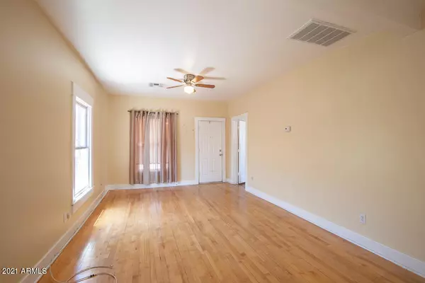Phoenix, AZ 85007,137 N 11TH Avenue