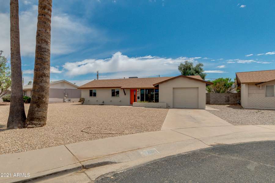 2601 W CHARTER OAK Road, Phoenix, AZ 85029