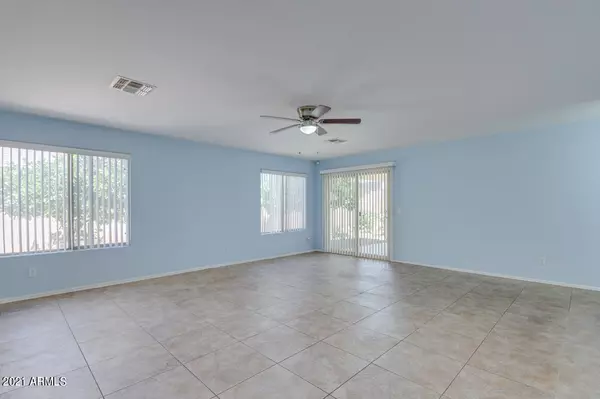 Glendale, AZ 85303,6239 N 69TH Drive