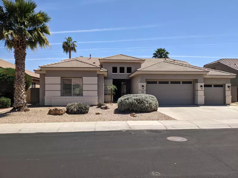 8061 W LOUISE Drive, Peoria, AZ 85383