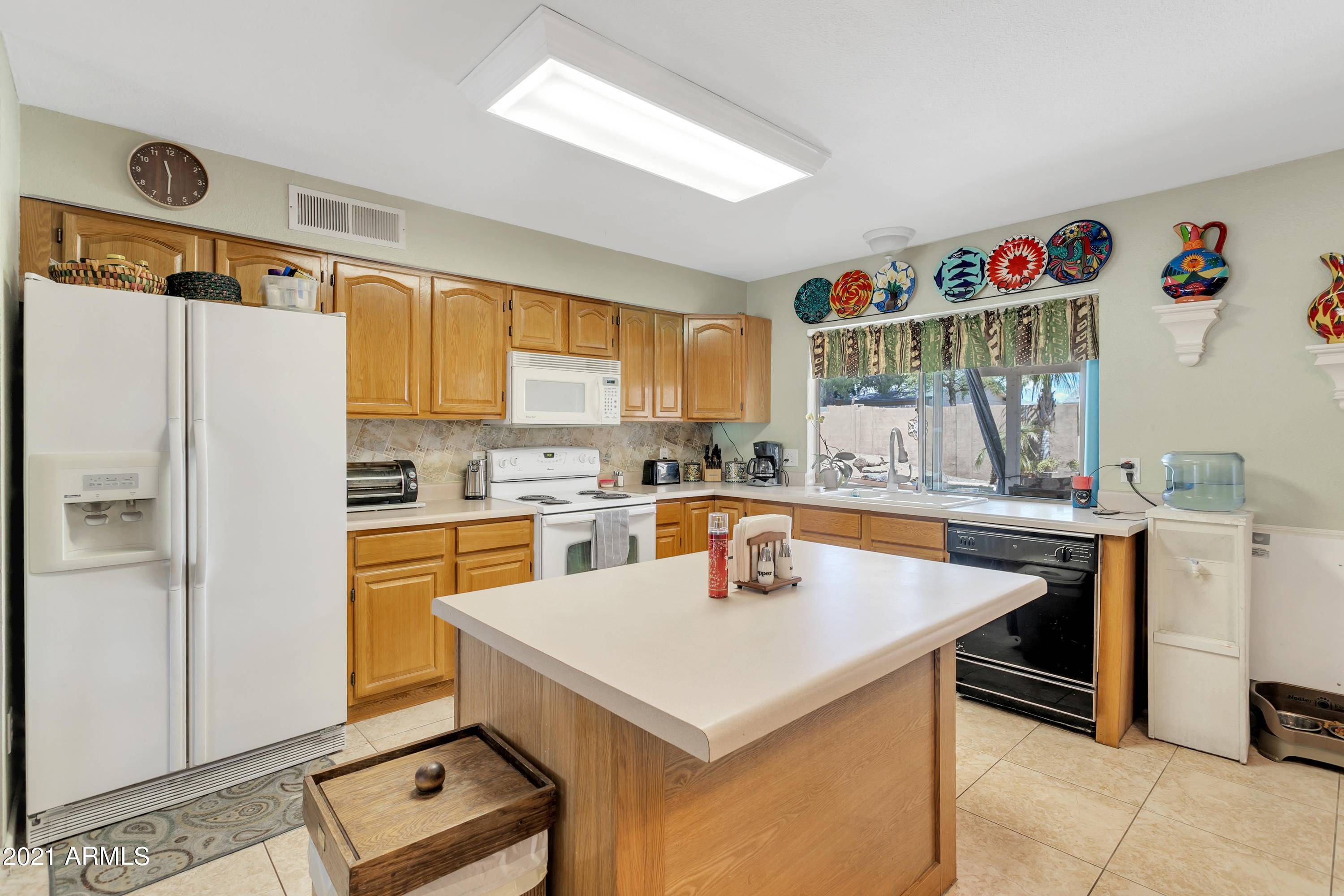 Phoenix, AZ 85032,4108 E DAHLIA Drive