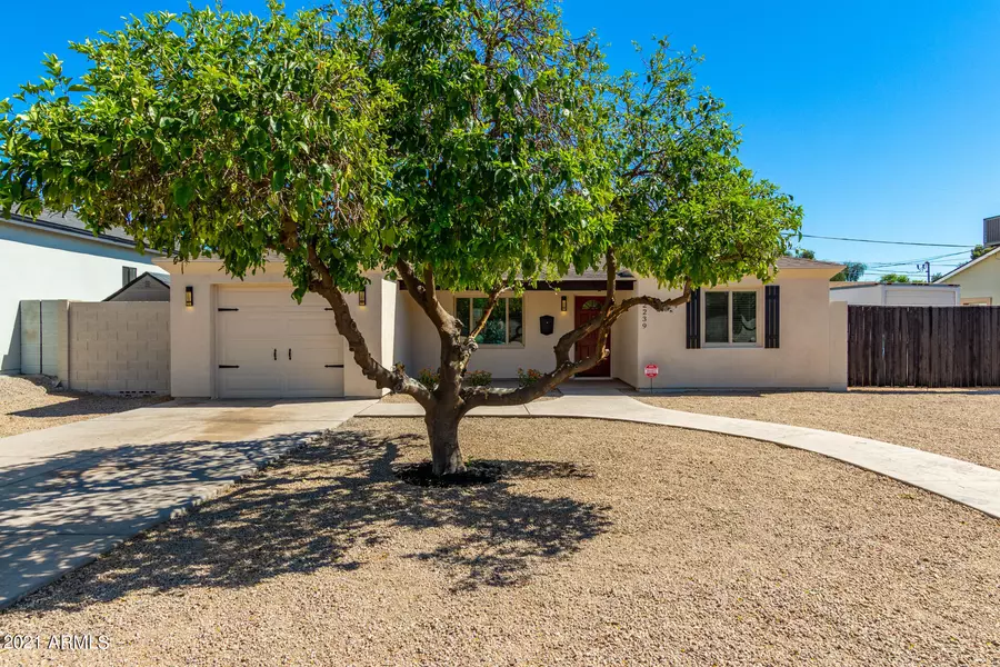 2239 E Cheery Lynn Road, Phoenix, AZ 85016