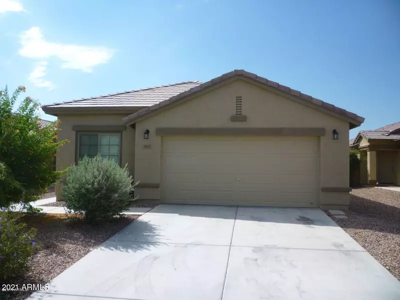 985 W DESERT HILLS Drive, San Tan Valley, AZ 85143