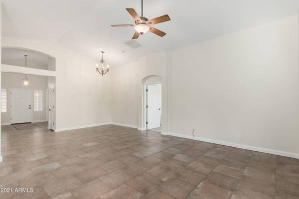 Maricopa, AZ 85139,45183 W RHEA Road