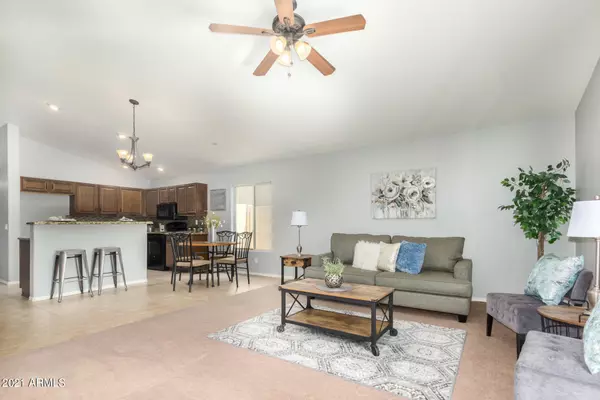 Phoenix, AZ 85041,2921 W CHANUTE Pass