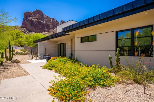 Paradise Valley, AZ 85253,6002 N 52ND Place