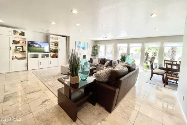 Phoenix, AZ 85018,3207 E COLTER Street