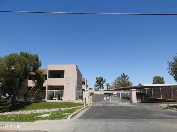 Chandler, AZ 85225,886 W Galveston Street S #102