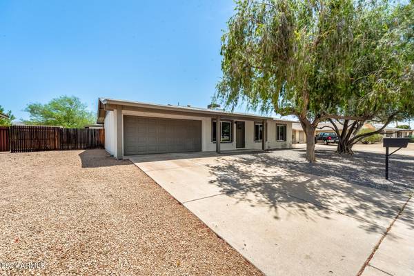 Phoenix, AZ 85053,3821 W GELDING Drive