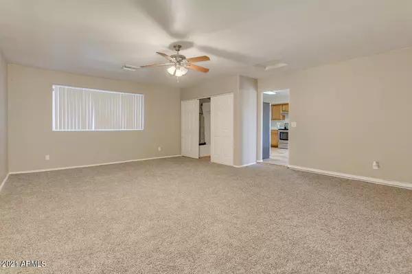 Phoenix, AZ 85033,6438 W HEATHERBRAE Drive