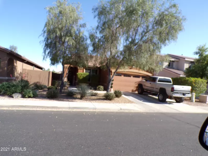 18105 W IVY Lane, Surprise, AZ 85388