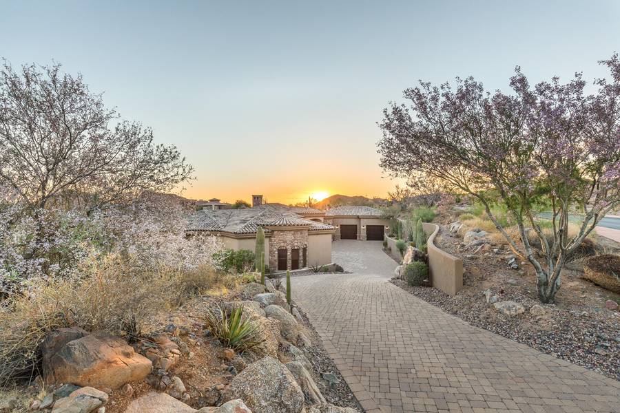 10220 N PALISADES Boulevard, Fountain Hills, AZ 85268