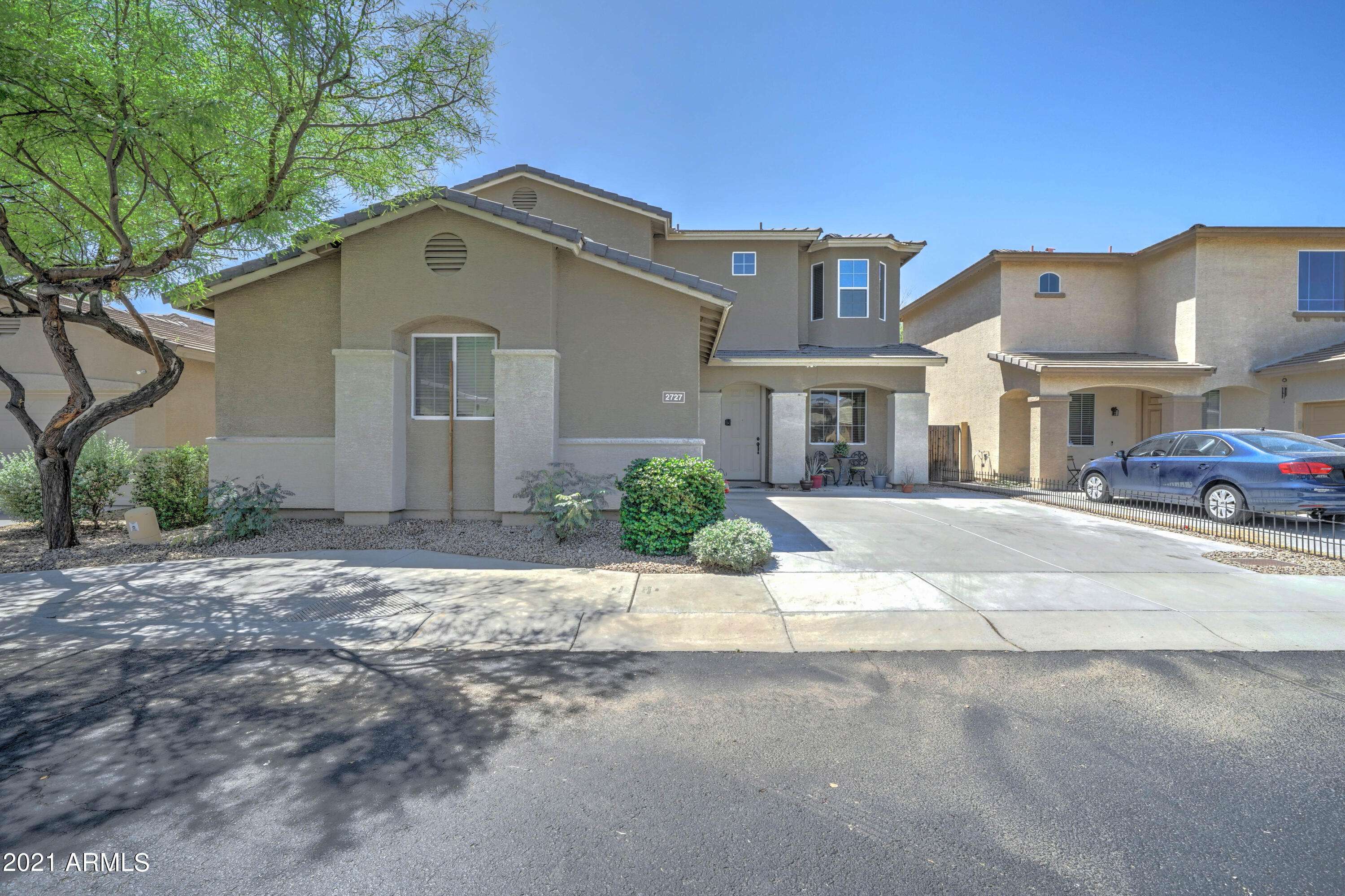 2727 E DONNER Drive, Phoenix, AZ 85042