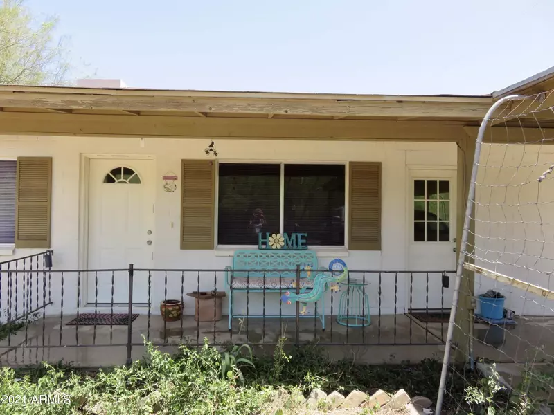 18719 E WANDA Drive, Black Canyon City, AZ 85324