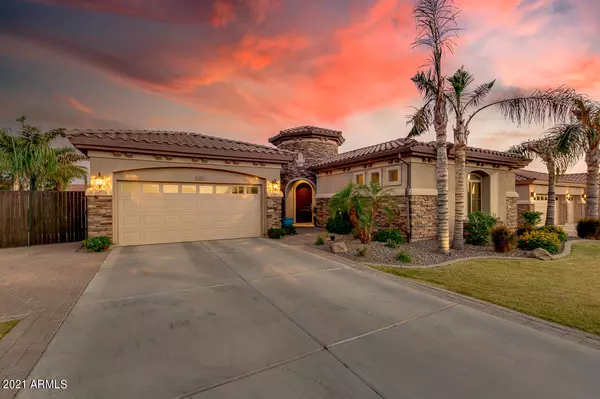 10935 E REMBRANDT Avenue, Mesa, AZ 85212