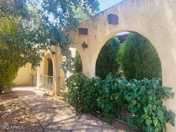 5510 S SHAWNEE Drive, Sierra Vista, AZ 85650