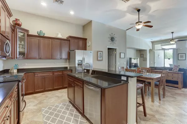 Glendale, AZ 85305,8802 W GARDENIA Avenue