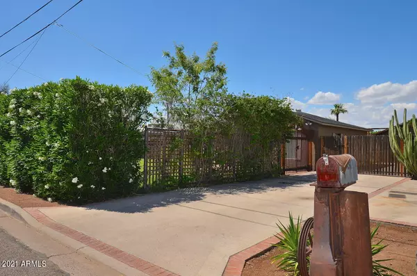 2418 E HARVARD Street, Phoenix, AZ 85008