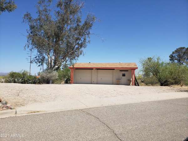 Wickenburg, AZ 85390,701 S SAGUARO Drive