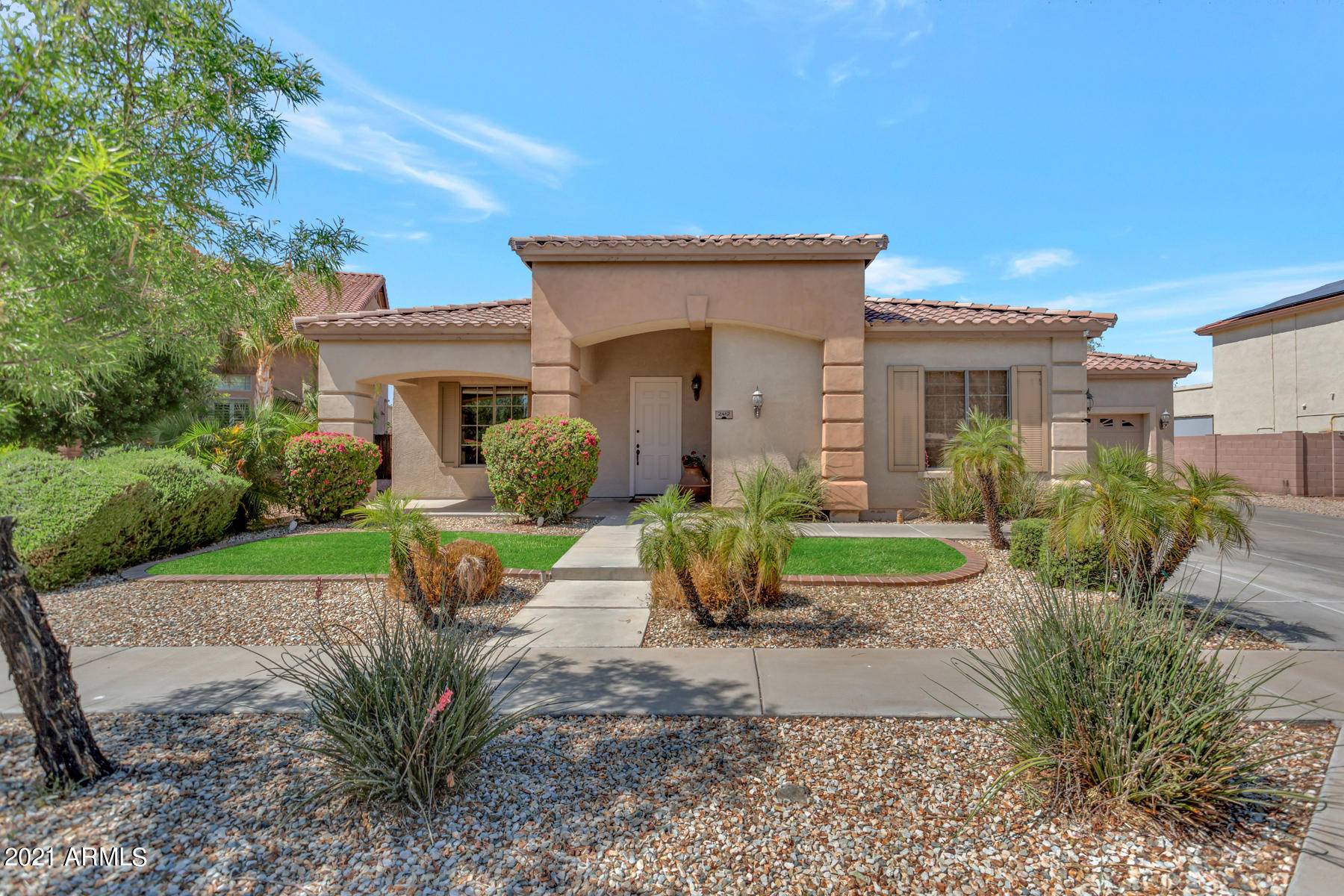 2412 W Fetlock Trail, Phoenix, AZ 85085
