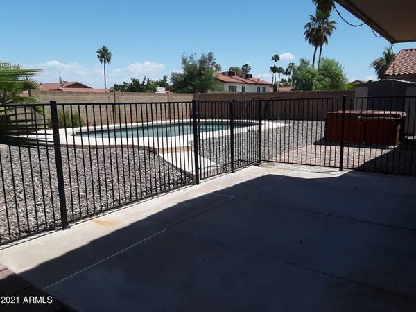 Phoenix, AZ 85022,2120 E GELDING Drive