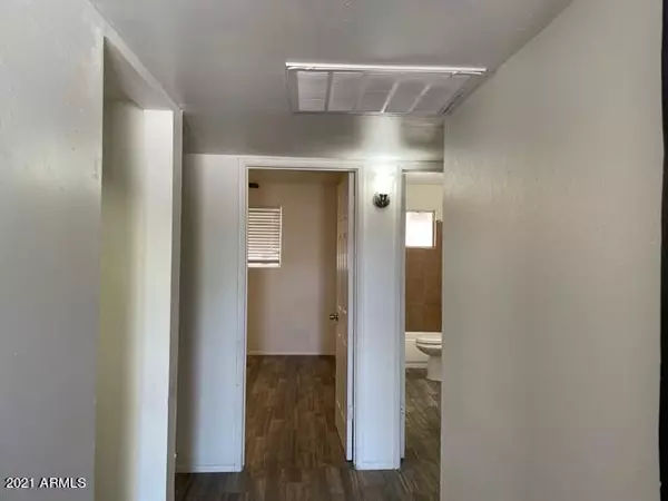 Phoenix, AZ 85040,1842 E ROESER Road