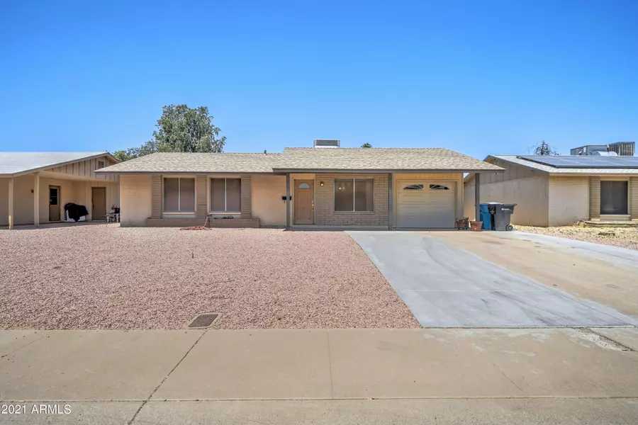 2418 W SUNNYSIDE Drive, Phoenix, AZ 85029