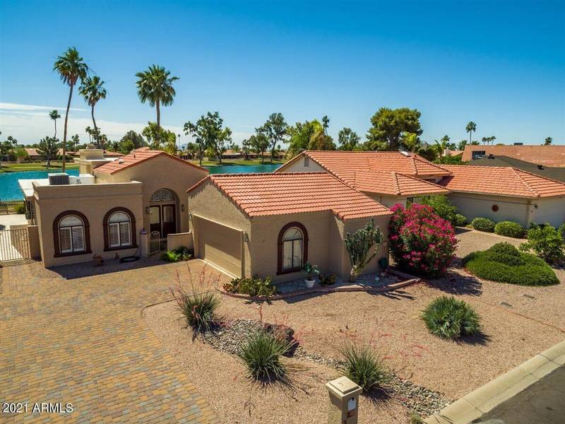 26413 S LAKEMONT Drive, Sun Lakes, AZ 85248