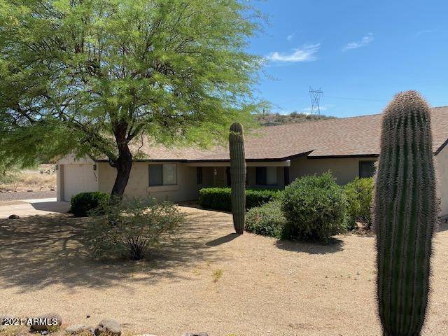 33140 S Summit Drive, Black Canyon City, AZ 85324