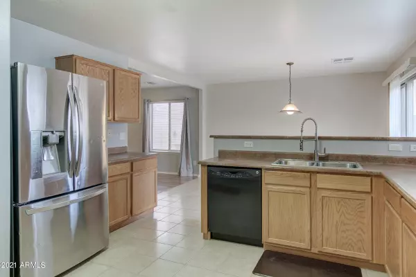 San Tan Valley, AZ 85140,2498 E MEADOW MIST Lane