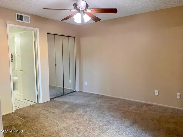 Tempe, AZ 85281,850 S RIVER Drive #1007