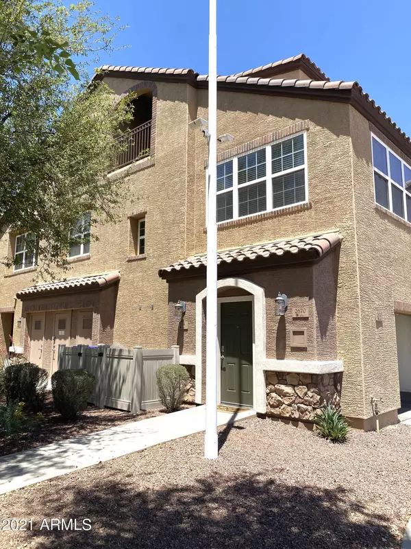 Gilbert, AZ 85295,2670 S VOYAGER Drive #114