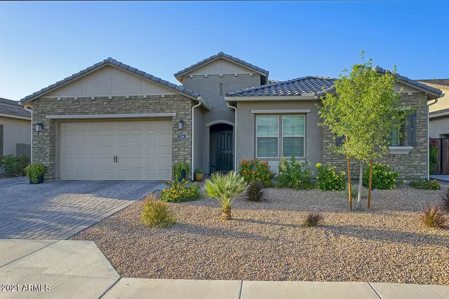 1104 E KNIGHTSBRIDGE Way, Gilbert, AZ 85297