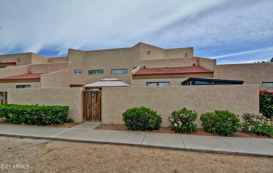 4838 W NEW WORLD Drive, Glendale, AZ 85302