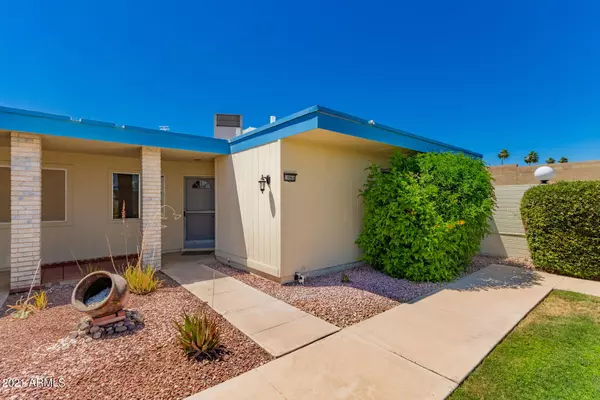 10968 W COGGINS Drive, Sun City, AZ 85351