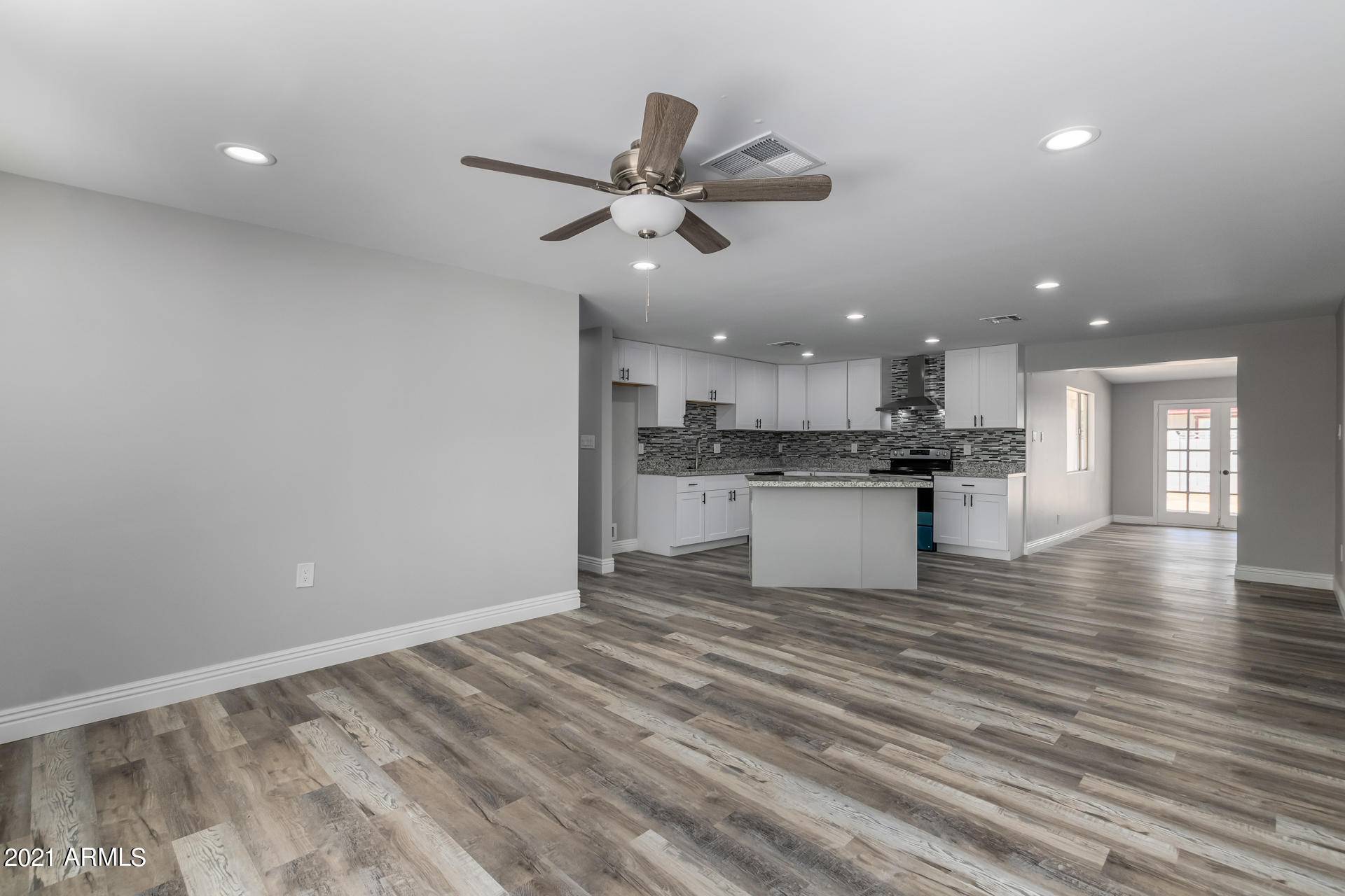 Phoenix, AZ 85033,7262 W COLLEGE Drive