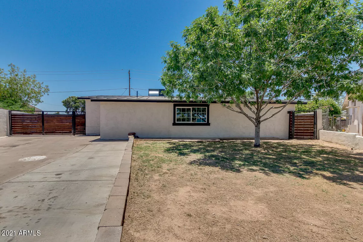 Phoenix, AZ 85033,7719 W CRITTENDEN Lane