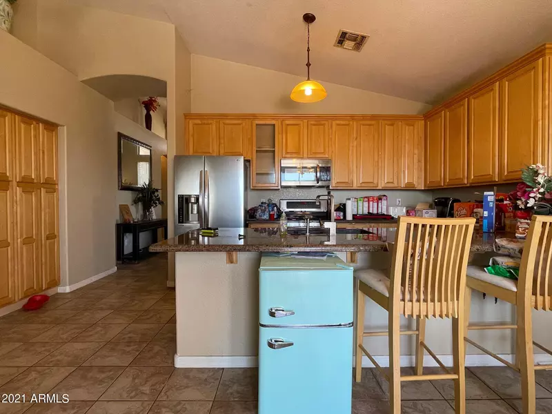 8109 W NICOLET Avenue, Glendale, AZ 85303