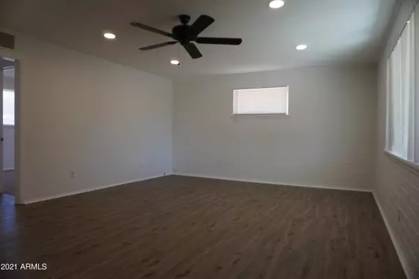 Mesa, AZ 85201,310 N Hosick --