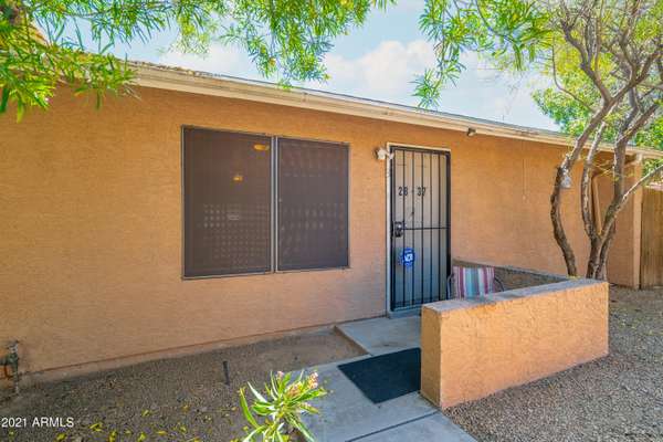 Phoenix, AZ 85032,2837 E TRACY Lane #3