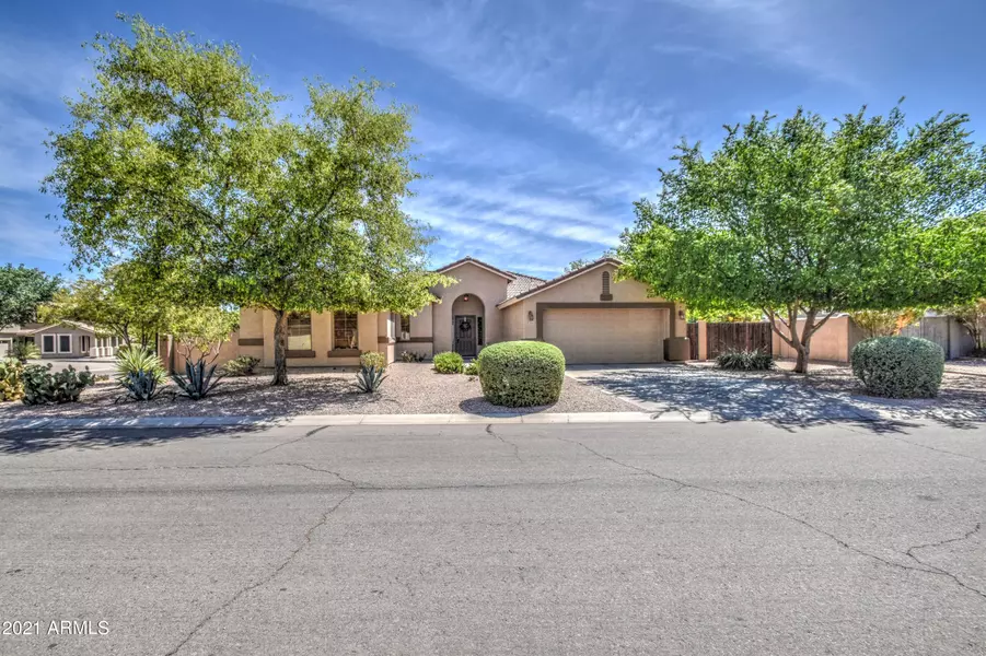 31165 N SADDLEBAG Lane, San Tan Valley, AZ 85143