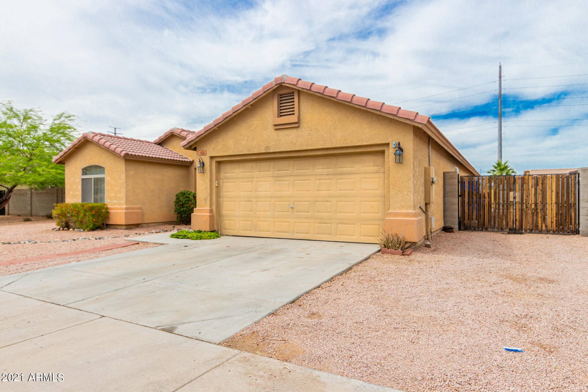 Phoenix, AZ 85041,2010 W BRANHAM Lane