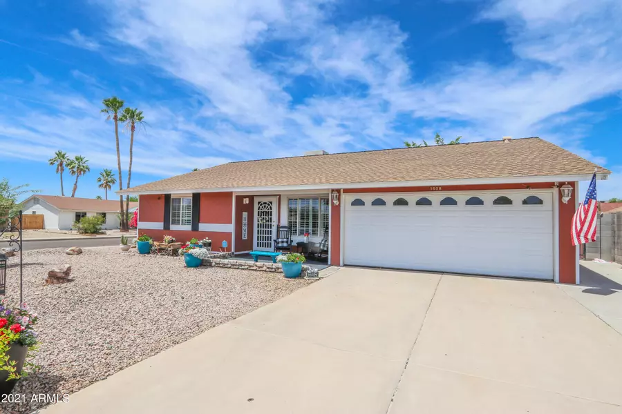 1608 W ALAMO Drive, Chandler, AZ 85224