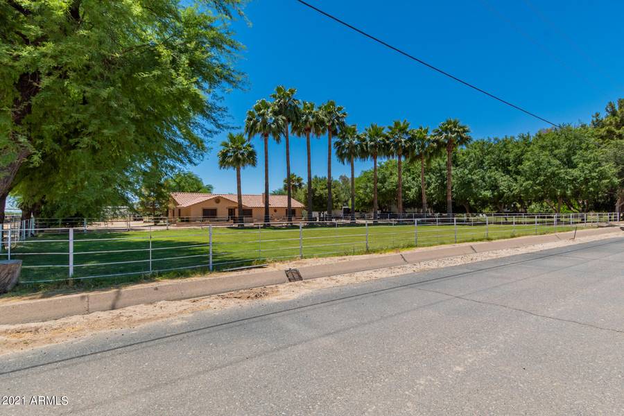 17707 W Ocotillo Road, Waddell, AZ 85355