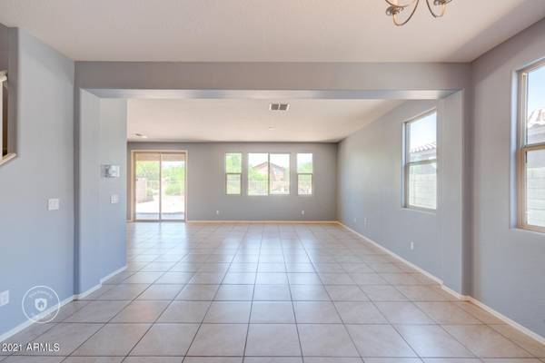 Tolleson, AZ 85353,9322 W ODEUM Lane